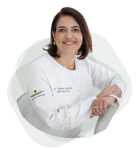 Dra Liliane Emerick - Clinica Odontológica Curitiba - Alinhadores Ortodônticos
